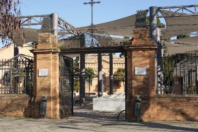 Cementerio de Sevilla, un Museo ajardinado al Aire Libre